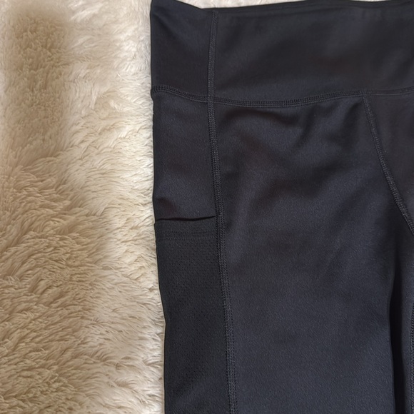 Adidas legging size medium - Picture 4 of 4